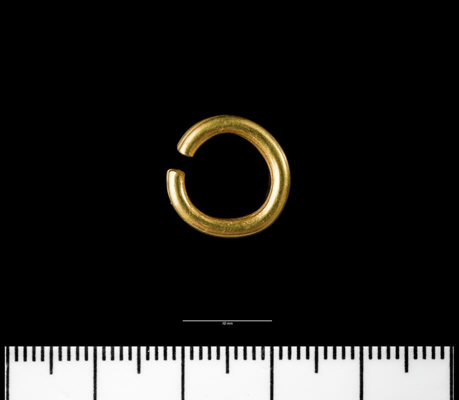 Middle Bronze Age gold penannular ring