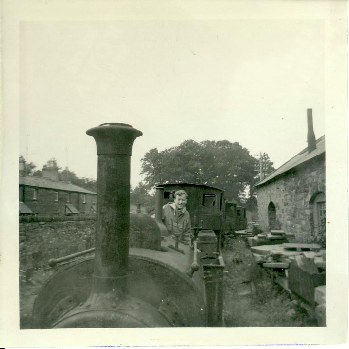 Lilian&#039; (Hunslet No 317) with Bayliss on the foot plate at Coed y Parc, Penrhyn Quarry