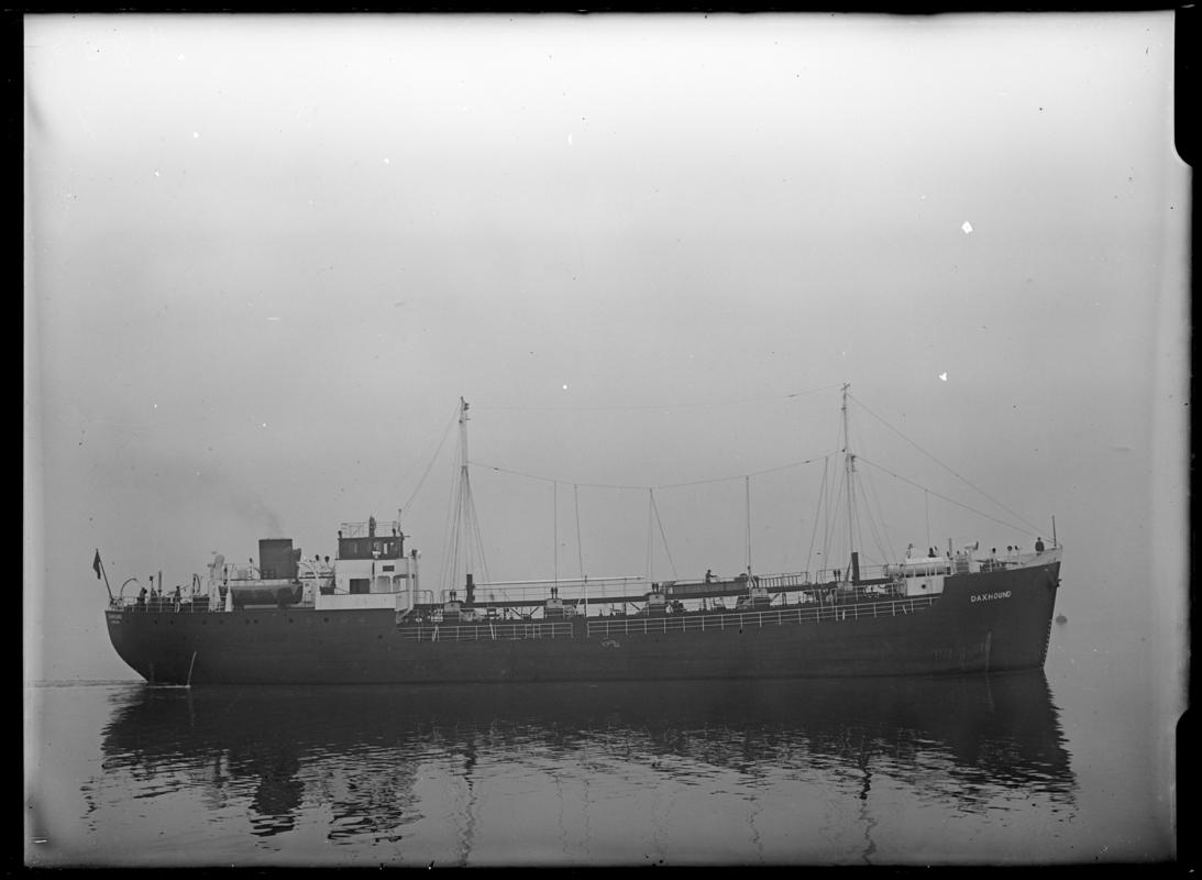 Starboard broadside view of S.S. DAXHOUND, c.1936.
