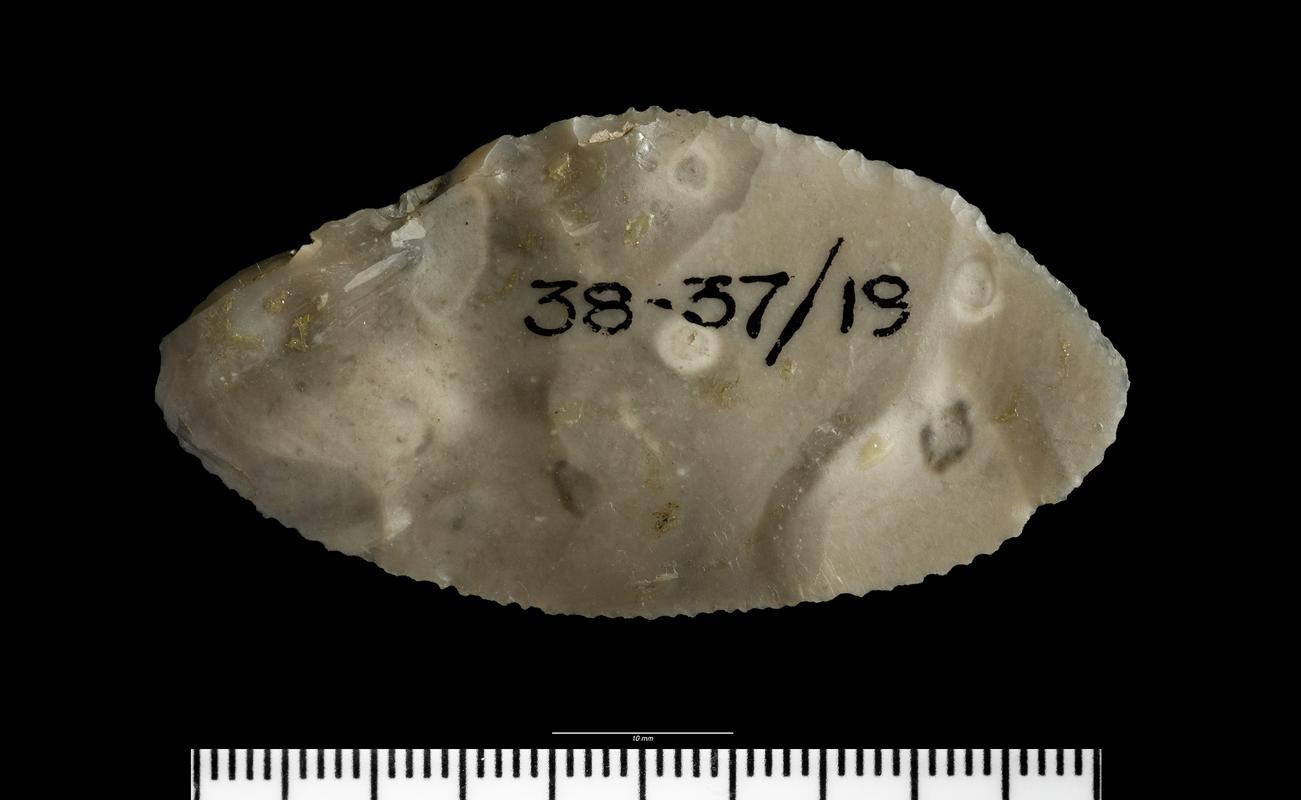 Early Bronze Age flint plano convex knife