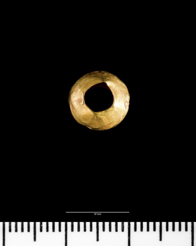 Middle Bronze Age gold bead