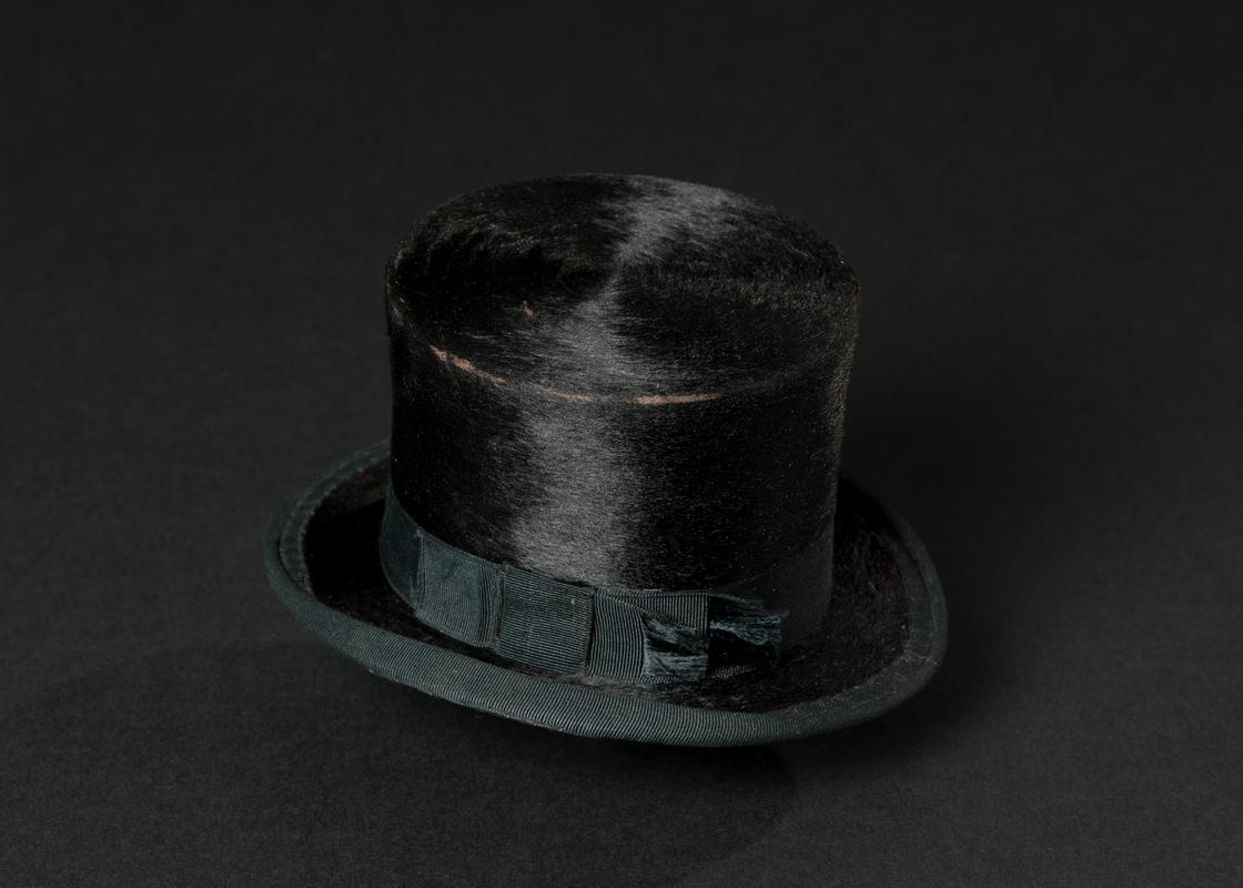 Miniature hat