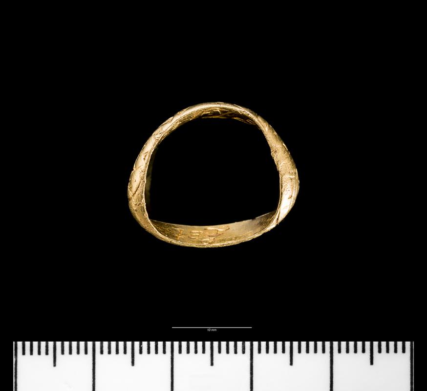 Post-Medieval gold finger ring