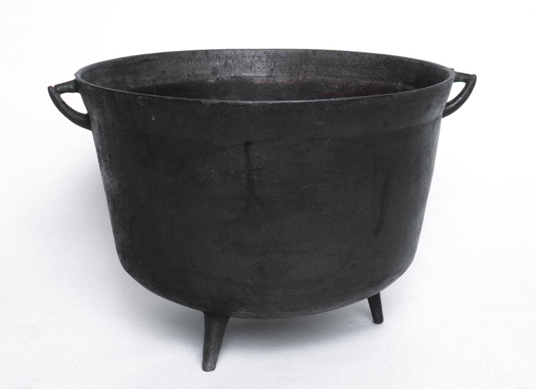 Cooking pot (hanging)