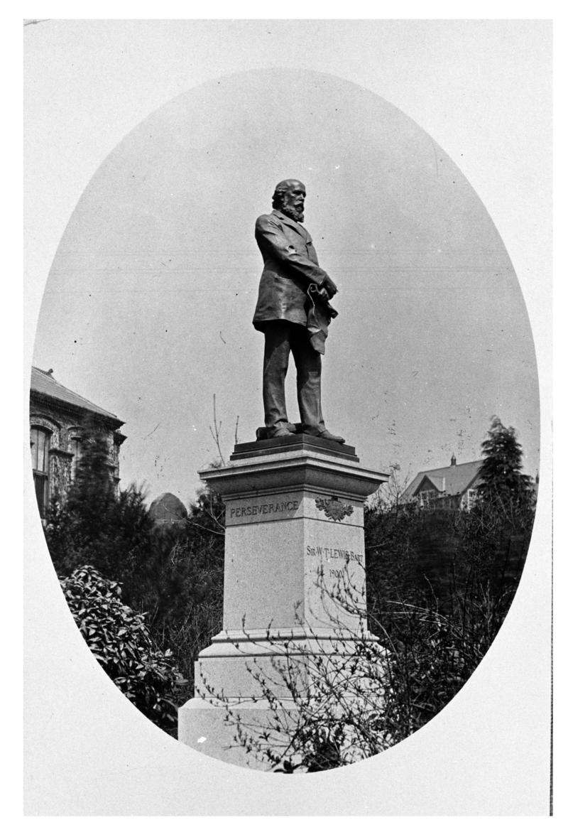 Statue of Sir W.T. Lewis