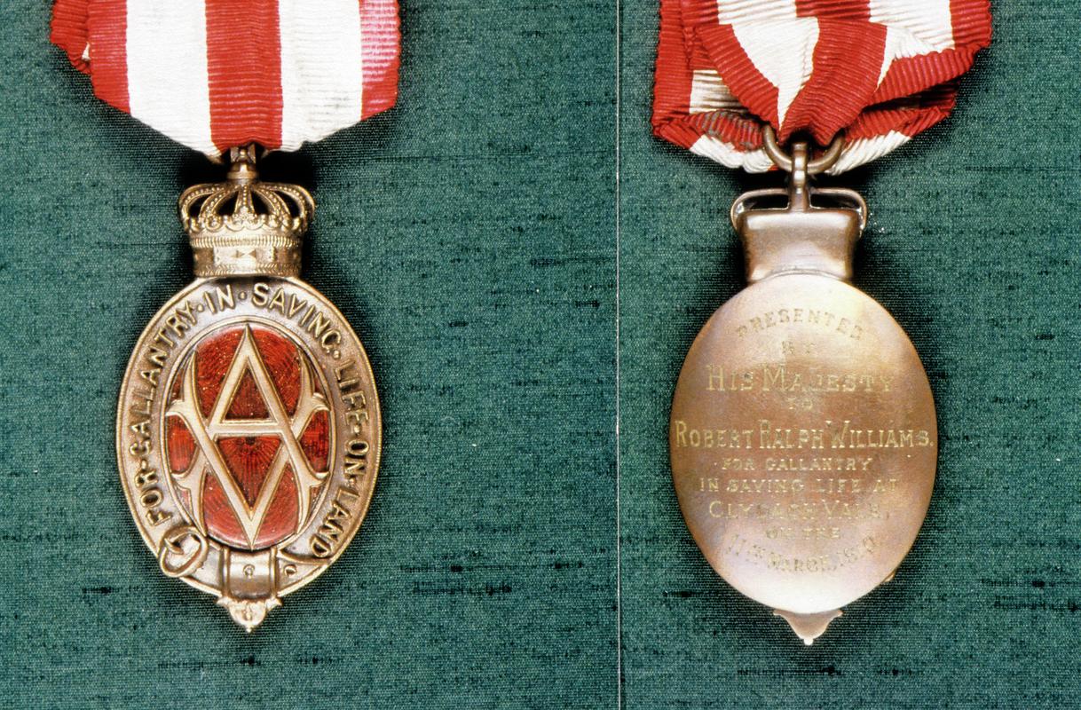 Albert Medal, R R Williams