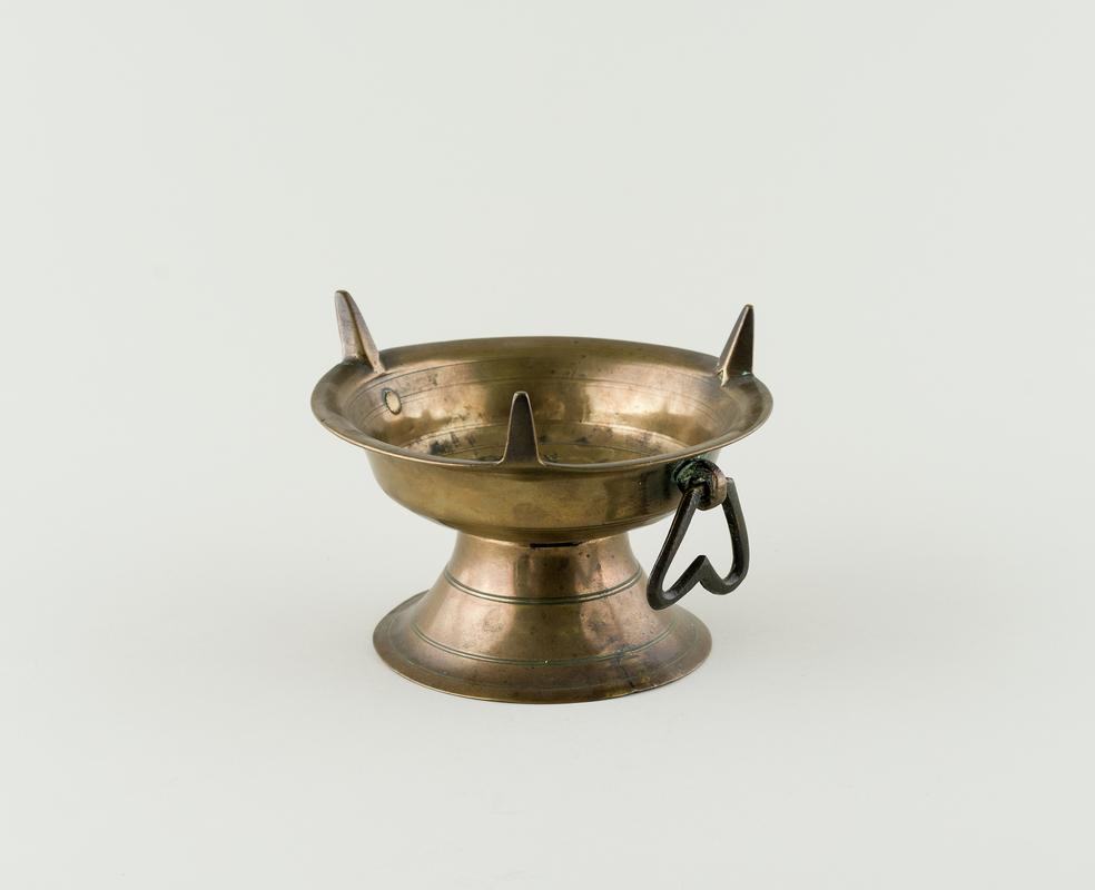 Post-Medieval copper alloy chafing dish