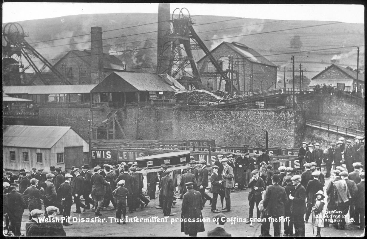Universal Colliery, Senghenydd. Welsh Pit Disaster. The Intermittent procession of coffins from the Pit.