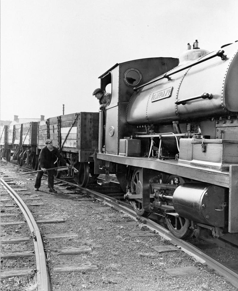 Works locomotive shunting at Clayton Tinplate Works, Pontardulais