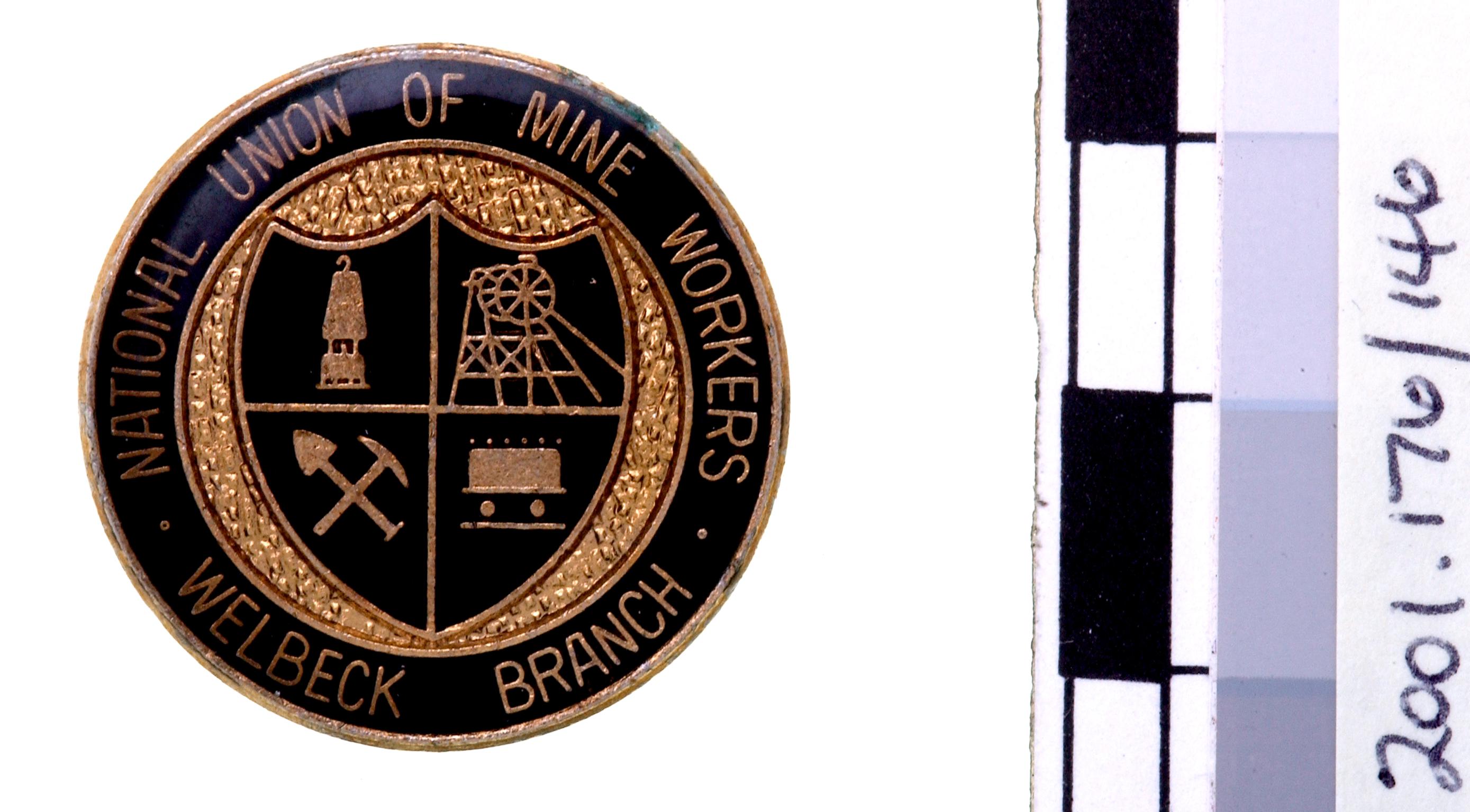 N.U.M. Nottingham, badge