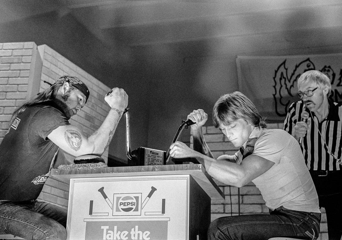 USA. ARIZONA. Monster arm wrestling at the Arizona State Fair in Phoenix. 1979.