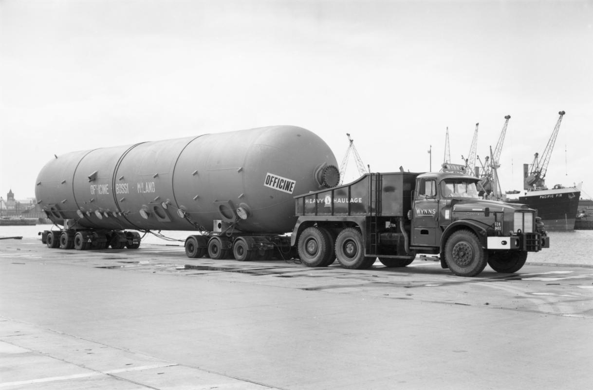 Wynn&#039;s Haulage heavy tractor and load at Cardiff Docks