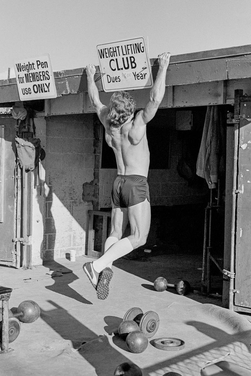 USA. CALIFORNIA. Venice Beach Santa Monica. Muscle beach weight lifting club. 1980.