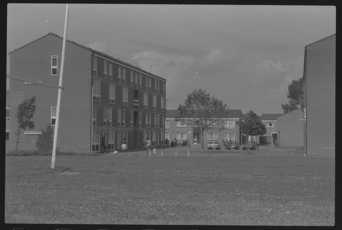 Butetown, negative