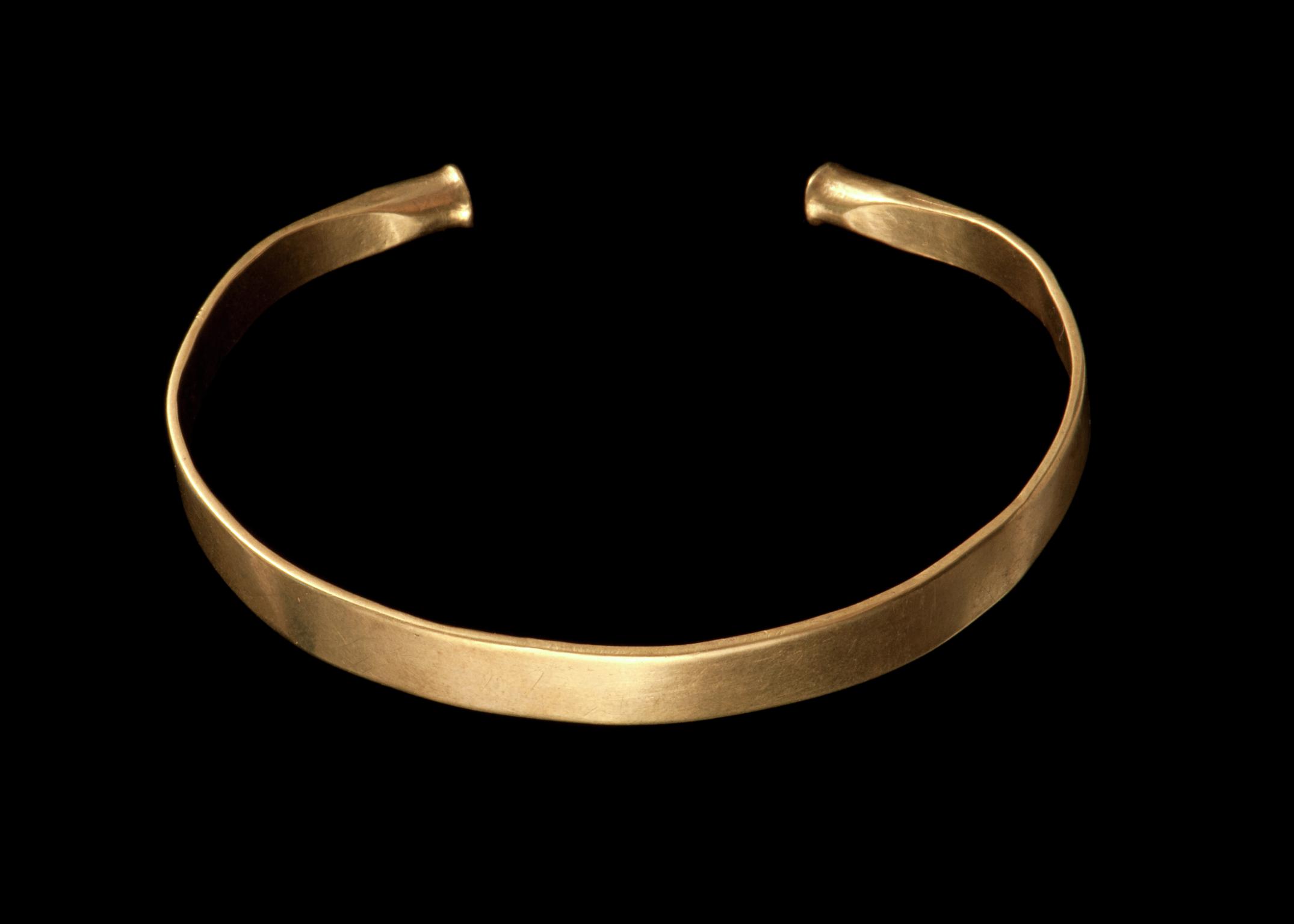 Bronze Age gold bracelet, armlet or anklet