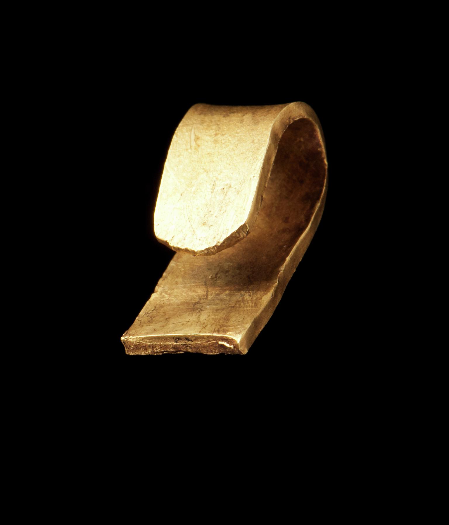 Bronze Age gold jewellery fragment
