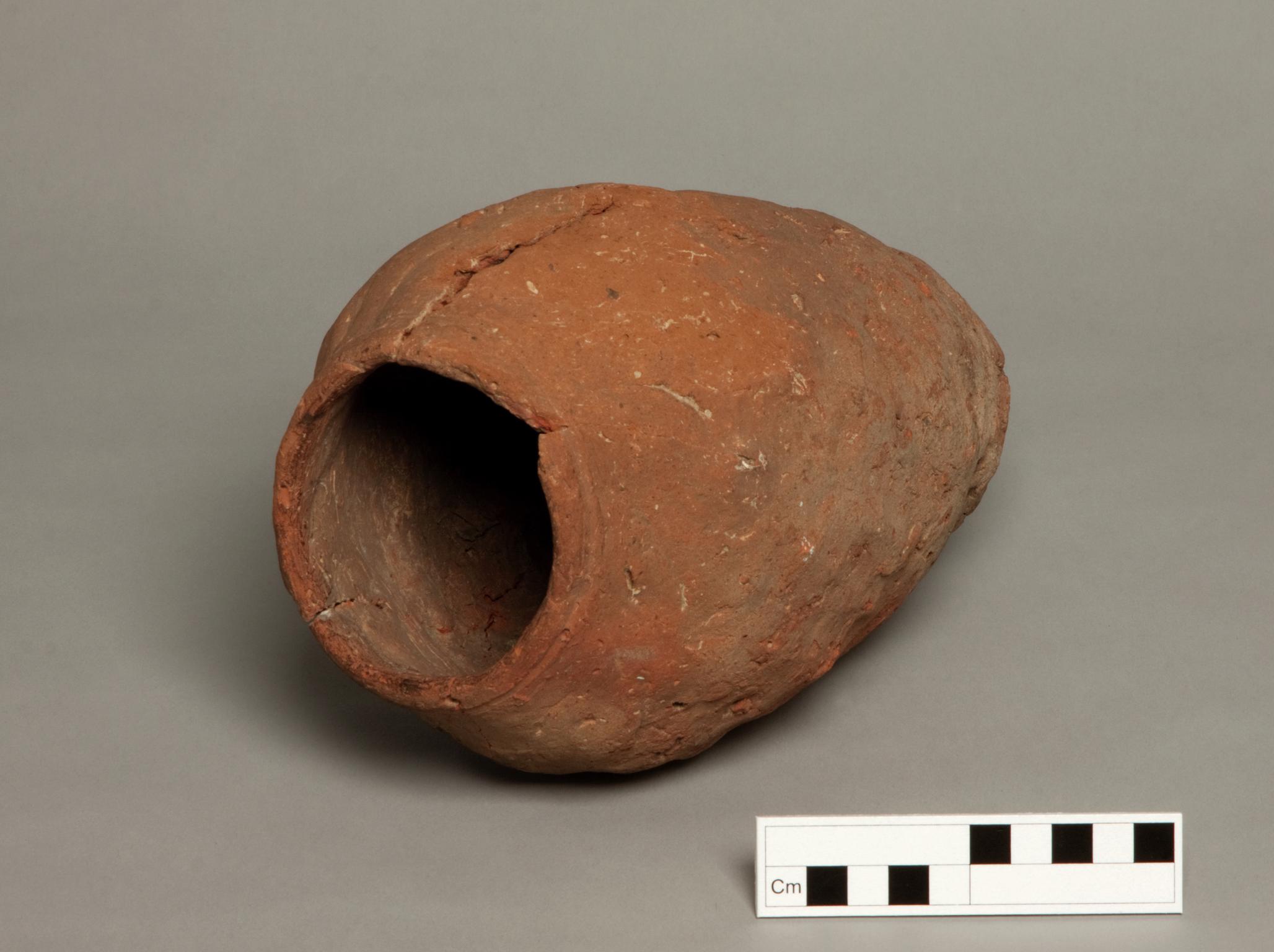 Predynastic Egyptian pottery vessel