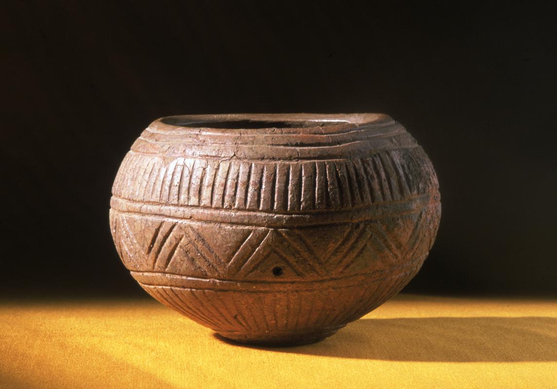 pottery vessel