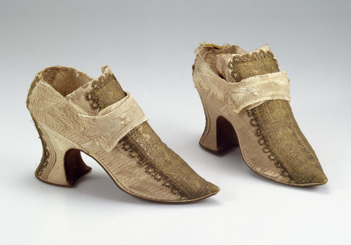 18th century women&#039;s satin shoes