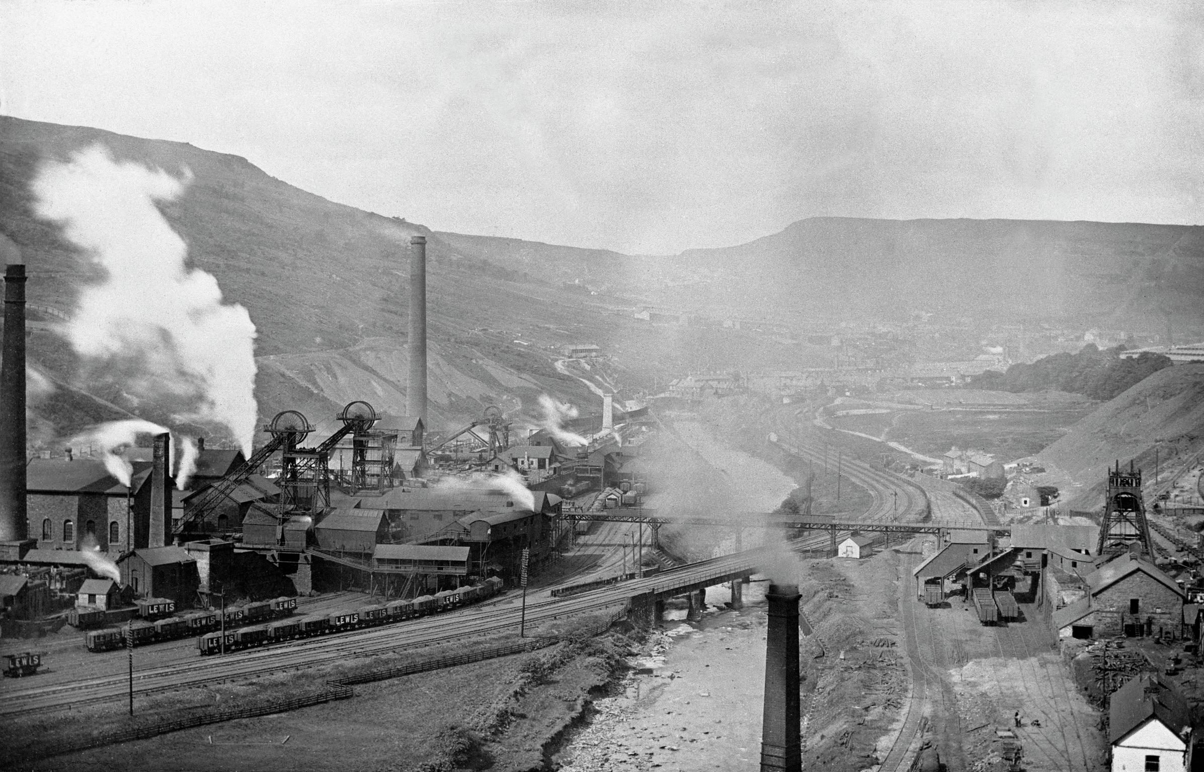 L. M. Collieries looking West (photo)