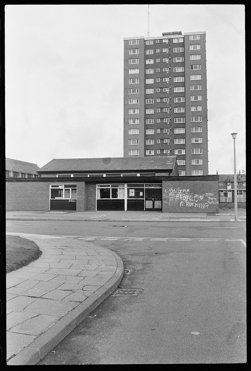 Butetown, negative