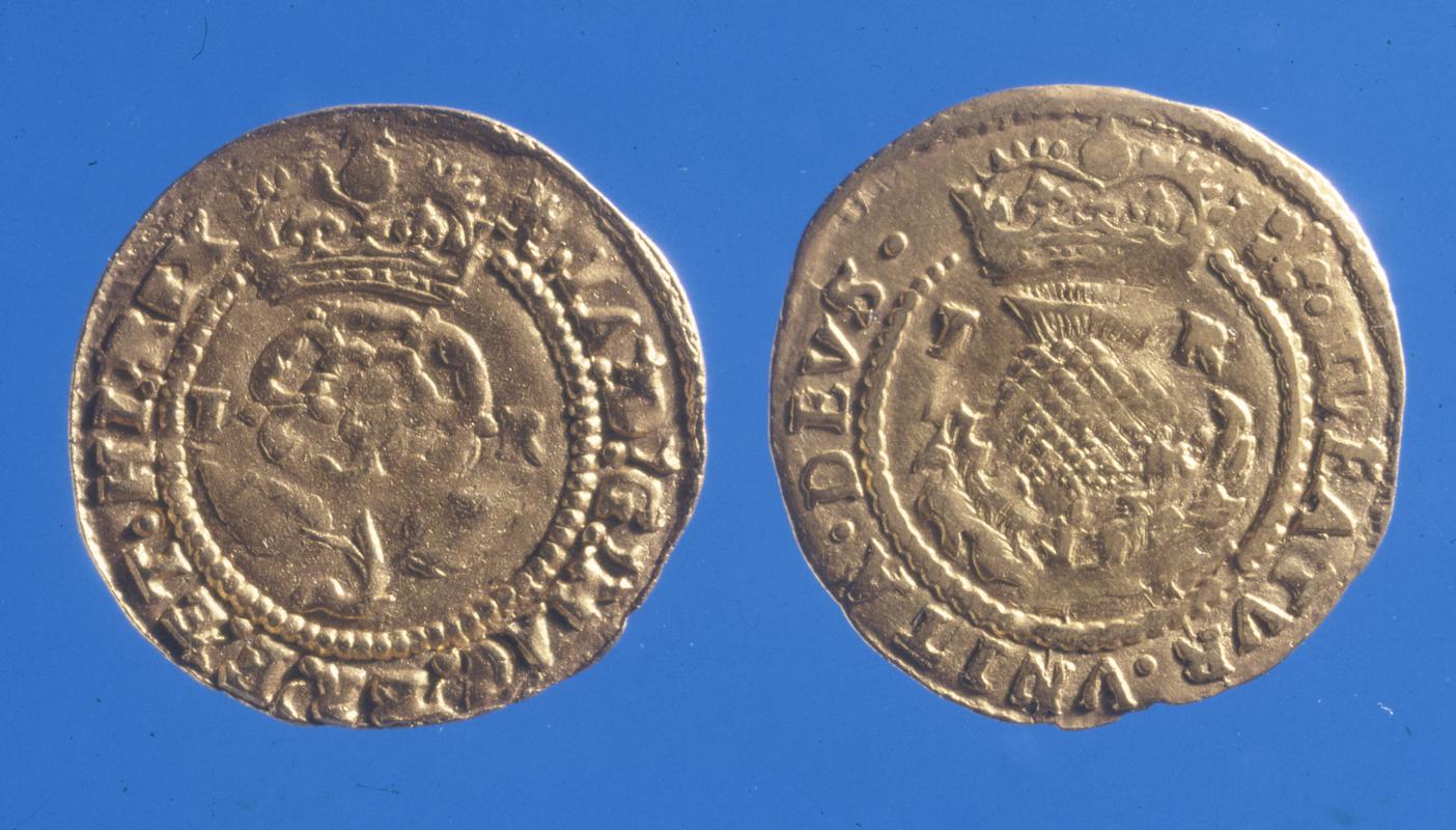 James I thistle crowns