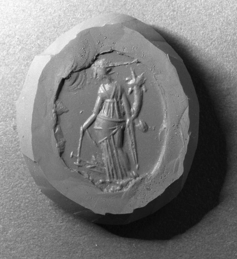 Roman intaglio (Fortuna)