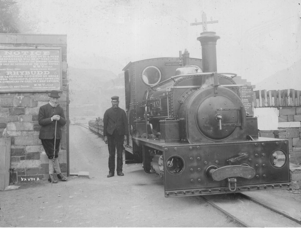 Narrow gauge steam locomotive &#039;Vaenol&#039; (later re-named &#039;Jerry M&#039;) hauling loaded slate wagons from Hafod Owen to the Gilfach Ddu