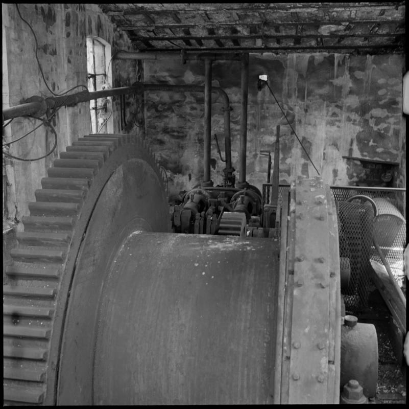 Black and white film negative showing a capstan, Deep Duffryn Colliery 19 May 1977.  &#039;Deep Duffryn 19 May 1977&#039; is transcribed from original negative bag.  Appears to be identical to 2009.3/2545.