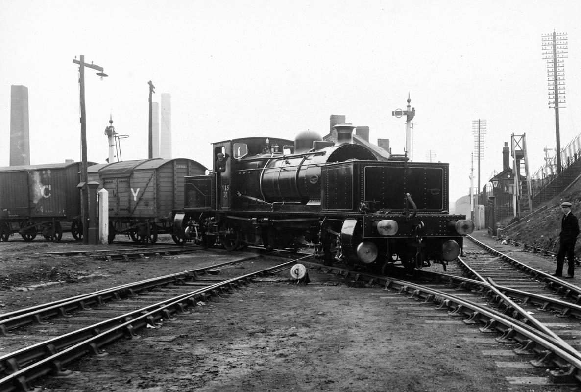 Garratt locomotive, photograph