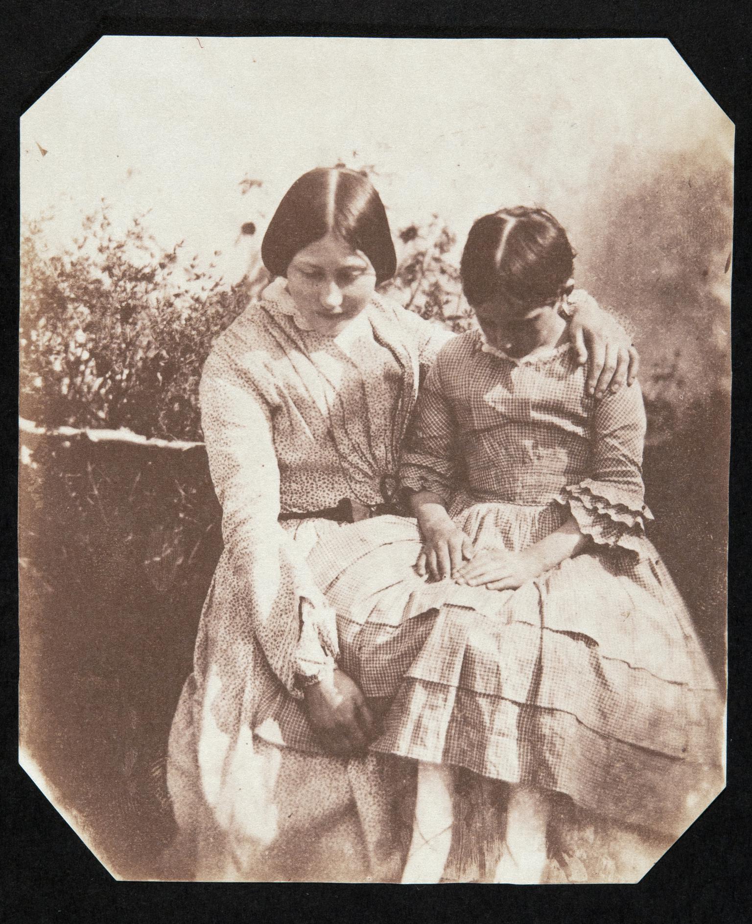 Emma and Thereza Llewelyn, photograph