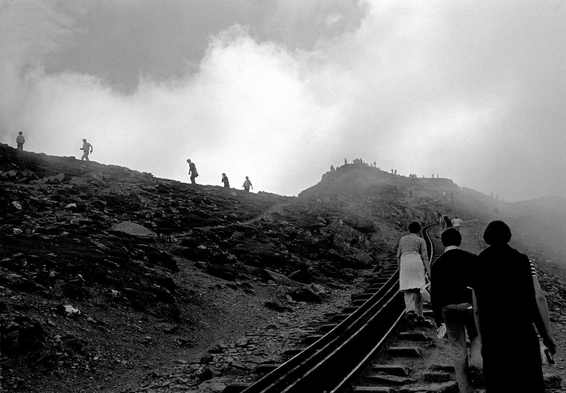 GB. WALES. Snowdon. The walk to the summit and down. 1978.