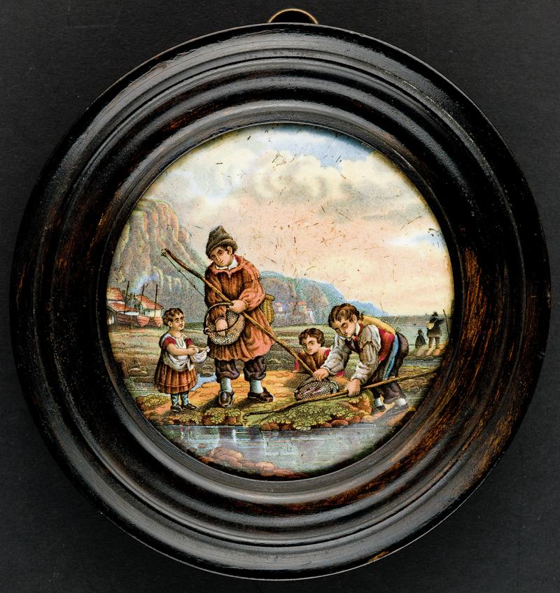 Circular pot lid with fishing scene