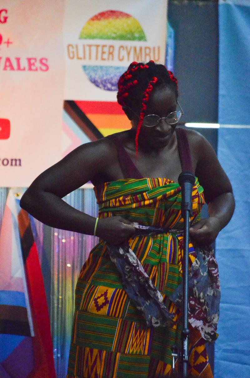 Ffotograff (digidol) | photograph (digital)