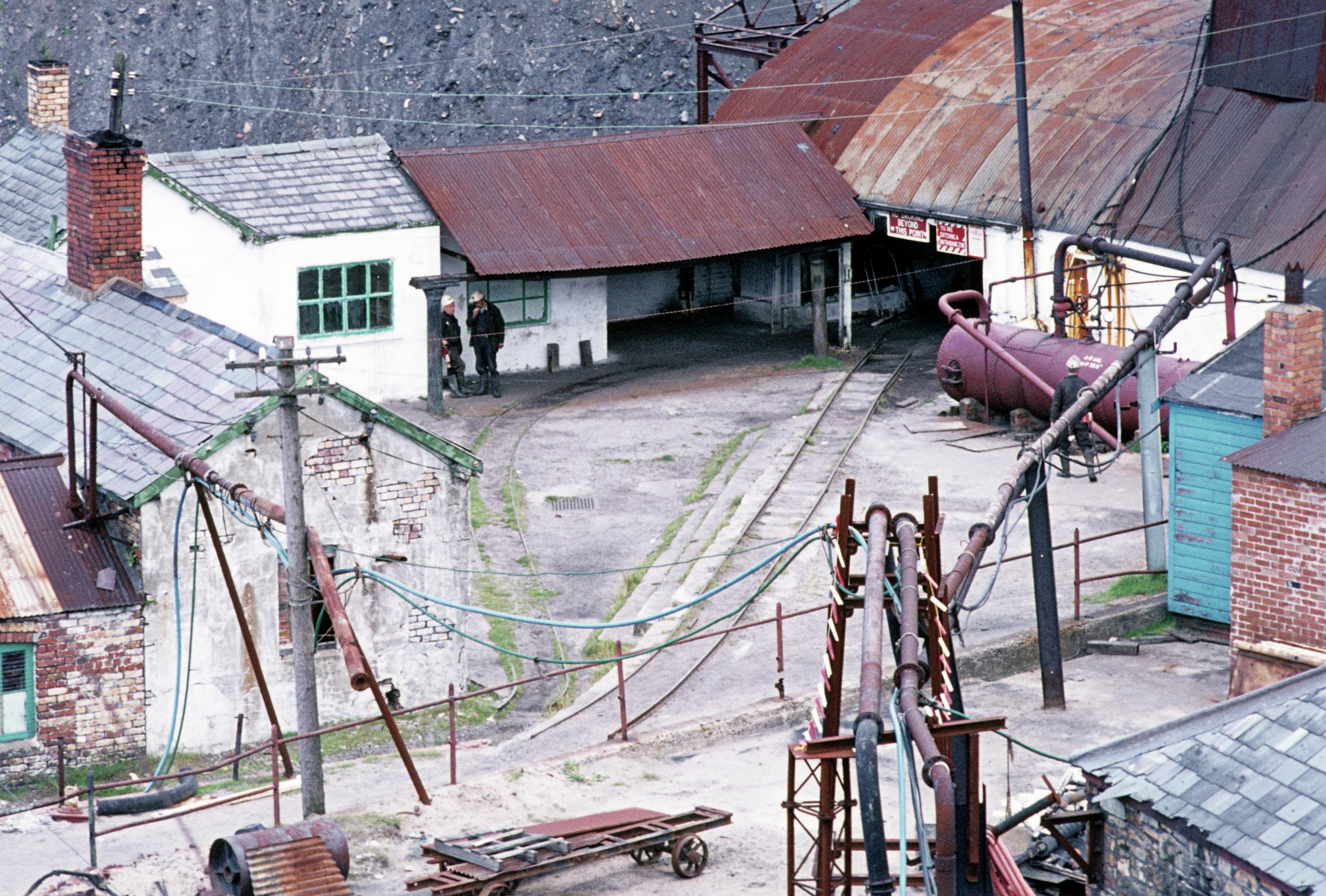 Big Pit Colliery, slide