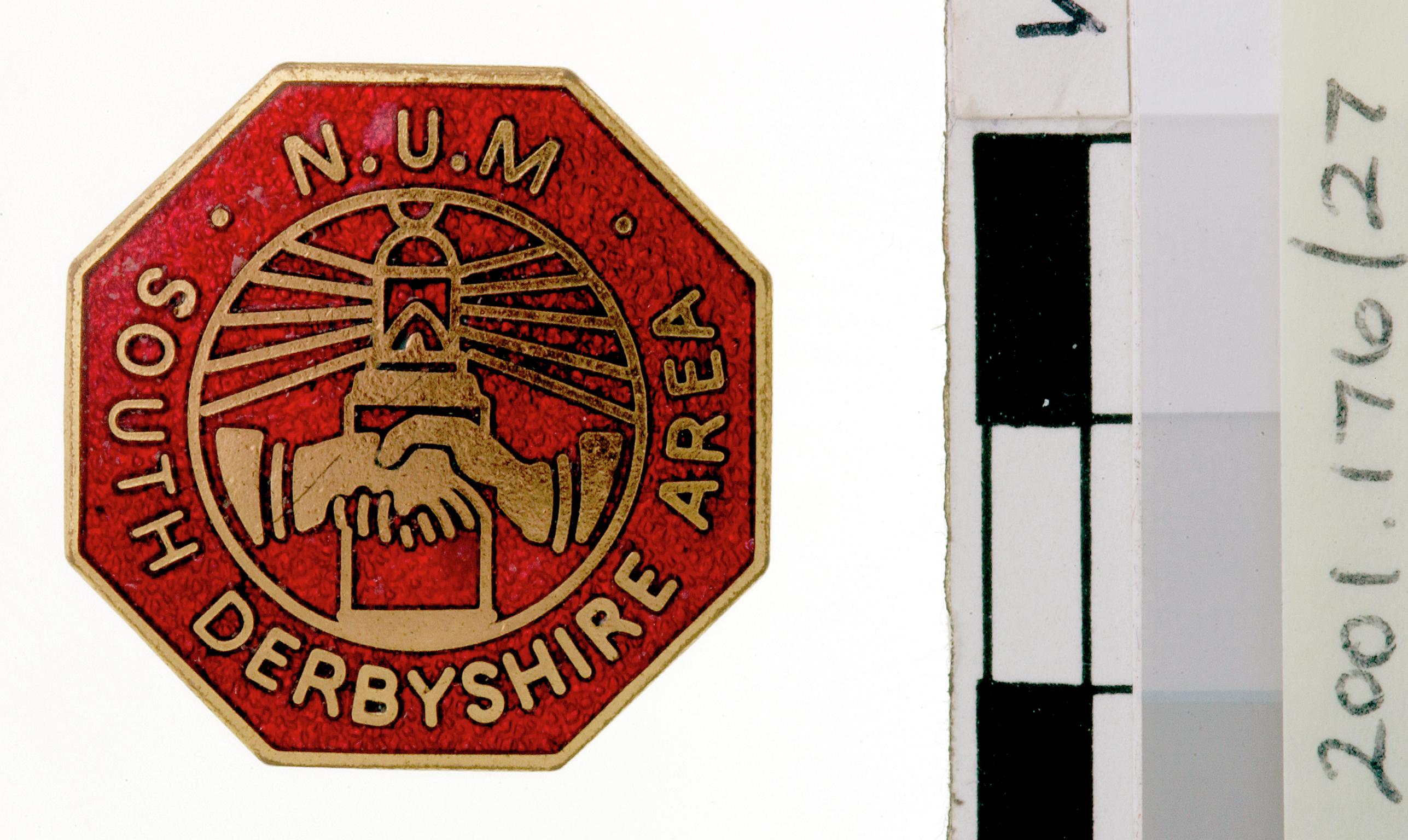 N.U.M. South Derbyshire Area, badge