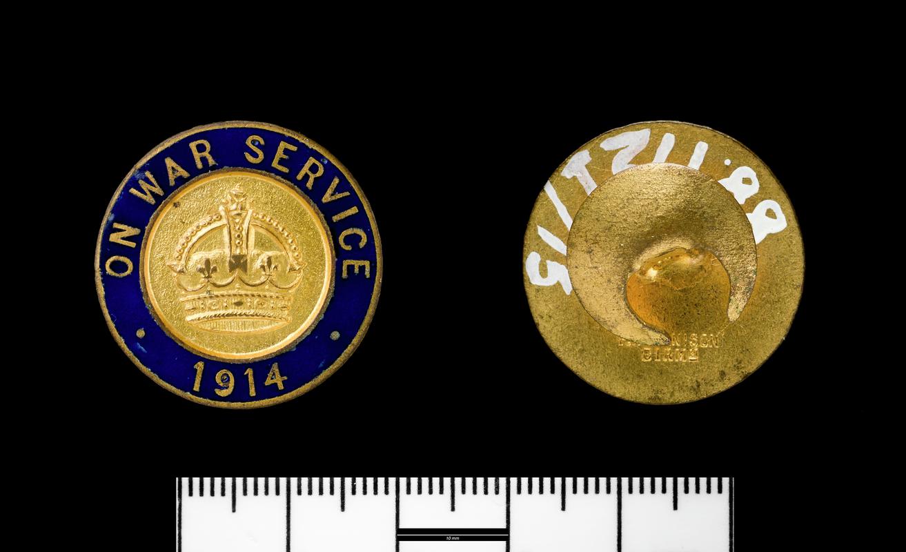 On War Service badge 1914.