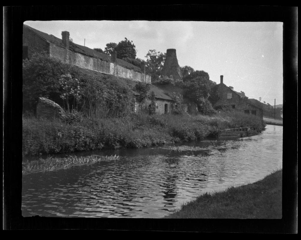 Glamorganshire Canal, negative