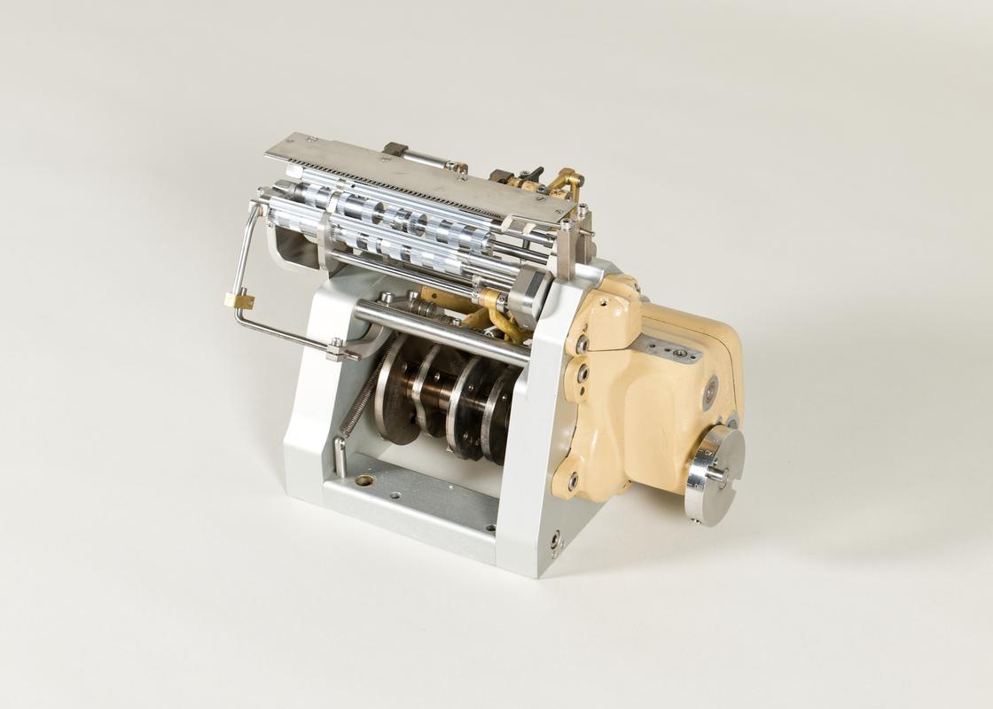 Cigar rolling device