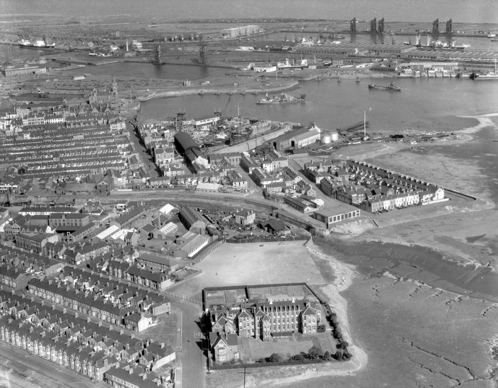 Royal Hamadryad Seamen's Hospital, negative