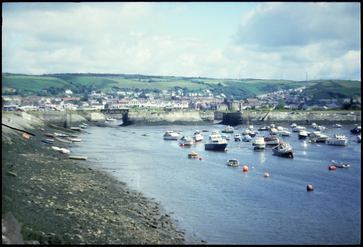 General view of Burry Port Outer Harbour, 1986