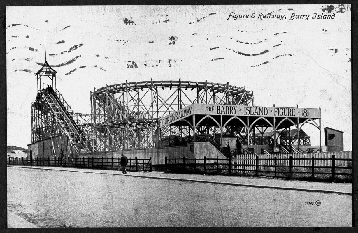 Figure eight railway, Barry Island, c.1917.