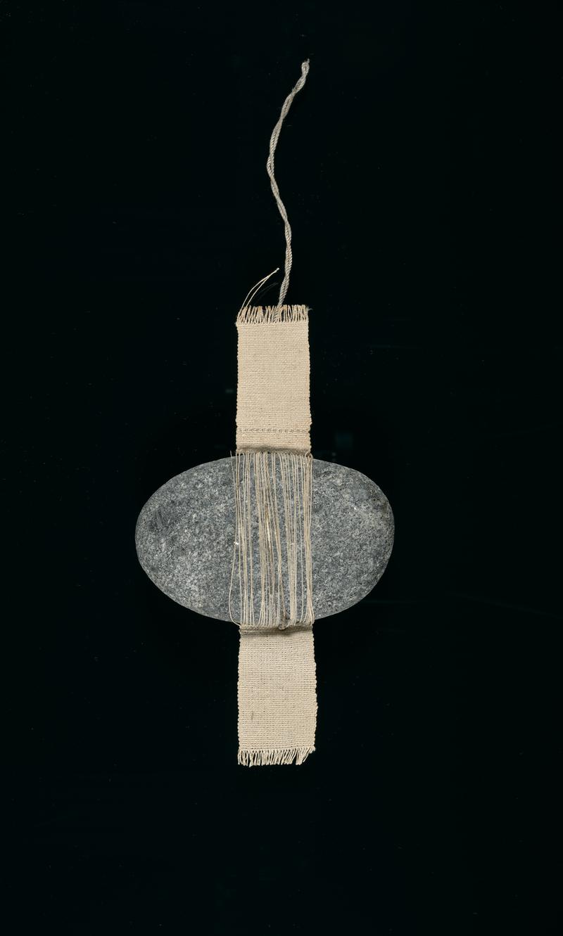 Sitting stone weaving