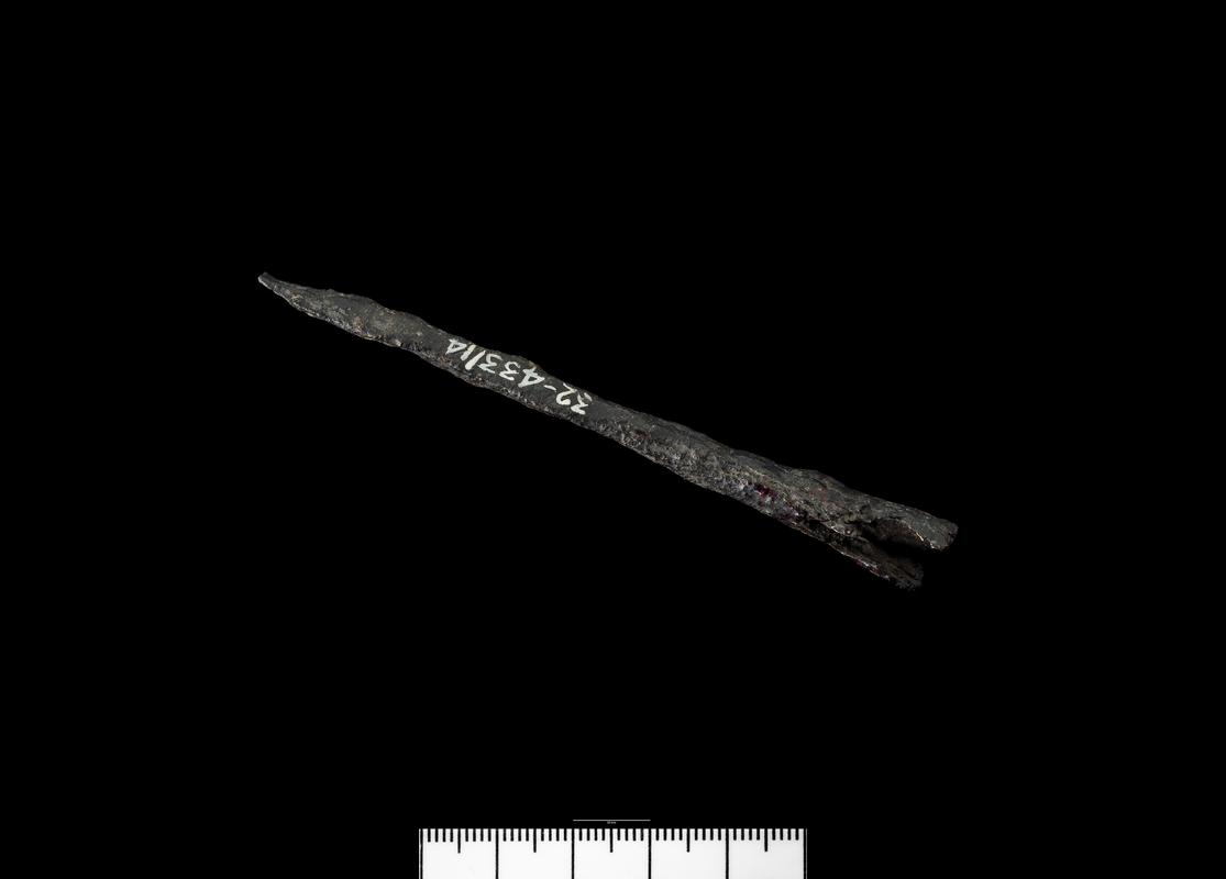 Medieval / Post Medieval iron arrowhead