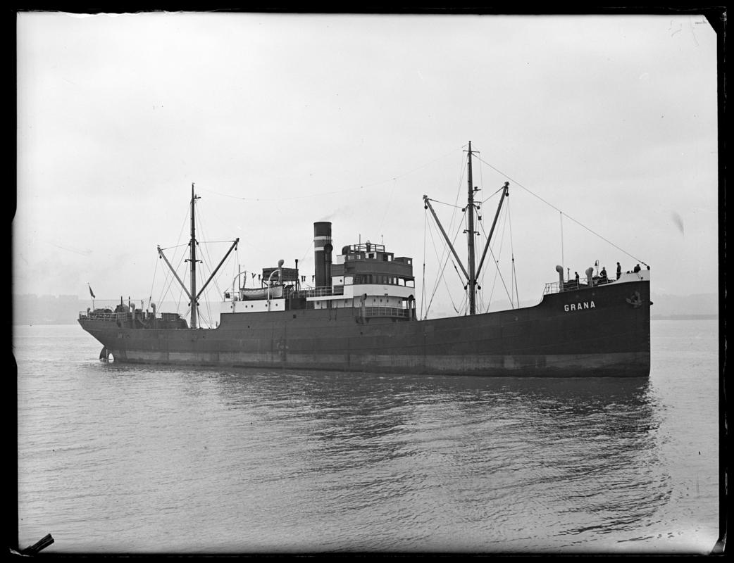 _ starboard bow view of S.S. GRANA, c.1948.