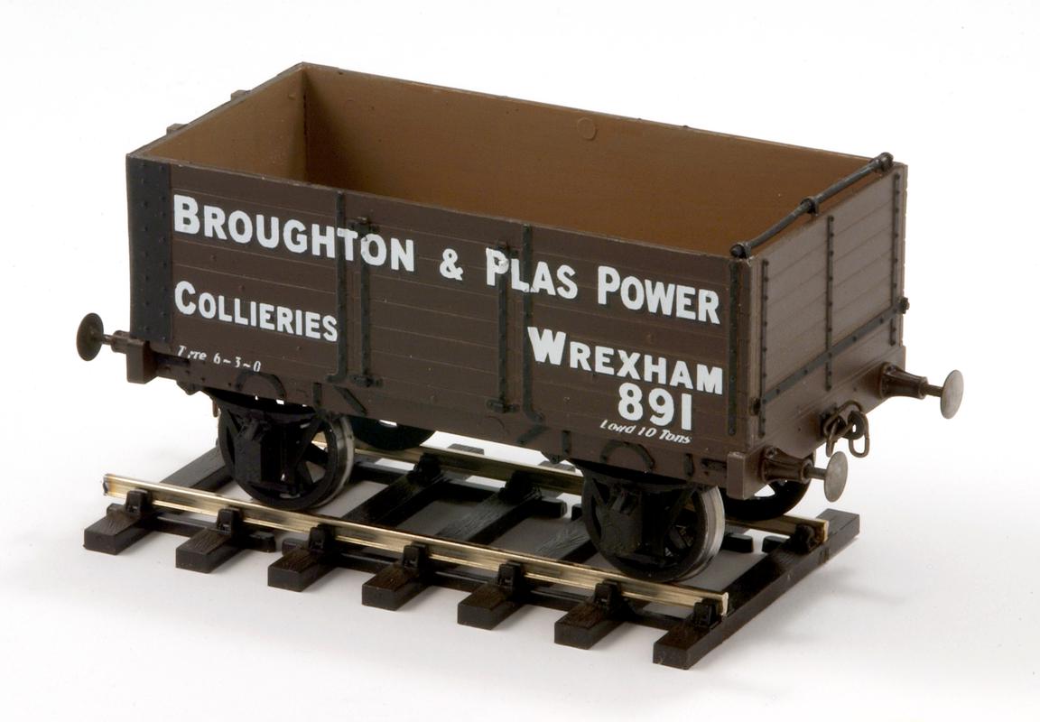 model railway wagon : &quot;Broughton &amp; Plas Power&quot;