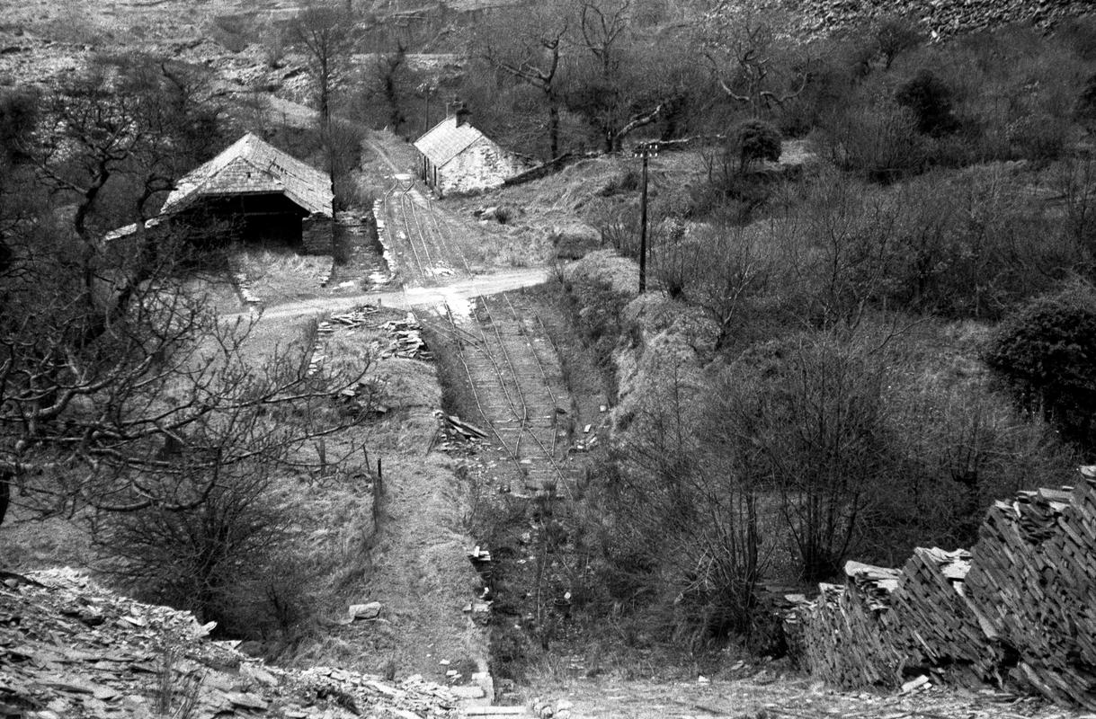 Pen-yr-Orsedd slate quarry.