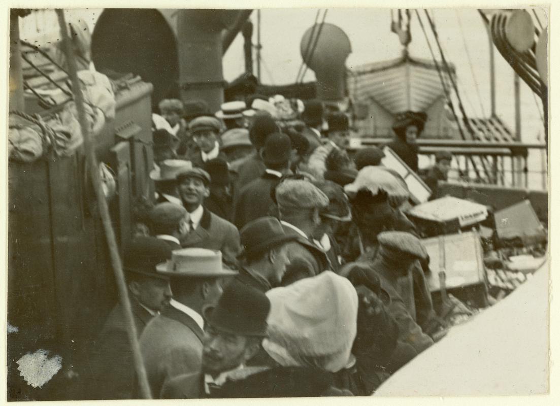 American passengers on the tender by the R.M.S. LUSITANIA at Fishguard.