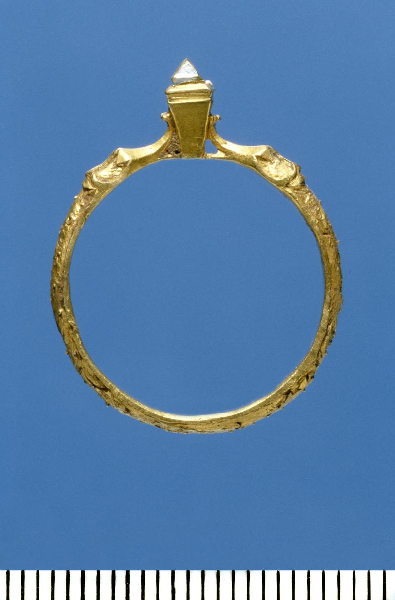 goldfinger ring