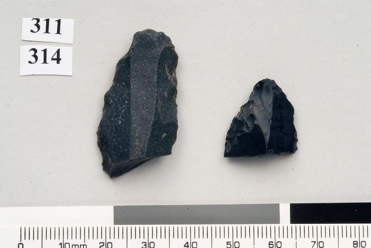 chert leaf point,  stone leaf point